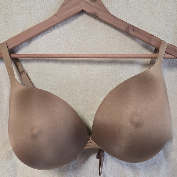 Seamless Tan Bra - Picture 4 of 6